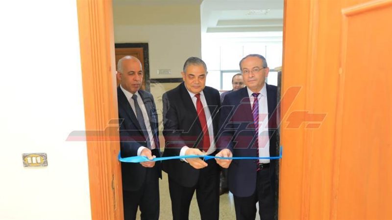 افتتاح المعامل