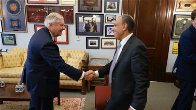 وزير الخارجية والهجرة يلتقي السيناتور ليندسى جراهام بمجلس الشيوخ الأمريكي