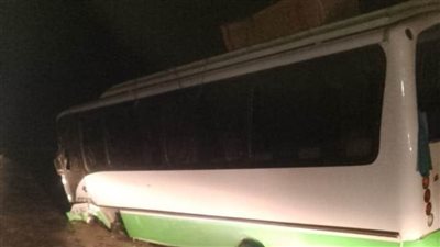 مصرع 3 أشخاص وإصابة 12 في انقلاب ميني باص بصحراوي بني مزار