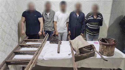 ضبط 5 أشخاص بالقاهرة لقيامهم بالتنقيب غير المشروع بقصد البحث عن الآثار