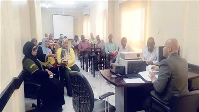  محافظ أسوان يوجه بنشر إرشادات الحماية والوقاية من الحرائق