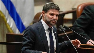 مستوطنون يقاطعون كلمة سموتريتش ويطالبون بإقالته