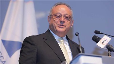 د. أحمد زايد الفائز بجائزة النيل للعلوم الاجتماعية: الجائزة تمثل تكريمًا من الوطن ليس بعده تكريم