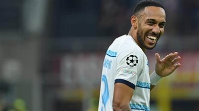 مارسيليا الفرنسي يعلن عودة المهاجم الجابوني أوباميانج لصفوفه