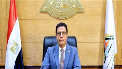 رئيس جامعة بنها يصدر عددًا من القرارات والتكليفات الجديدة