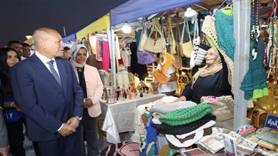 محافظ القاهرة يفتتح معرض 
