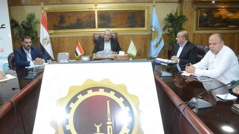 محافظ الغربية خلال