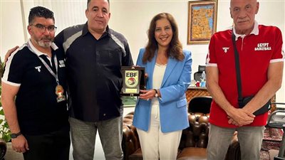 صور.. بعثة منتخب السلة الأولمبي في البحرين تشارك في انتخابات مجلس الشيوخ