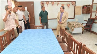 محافظ أسيوط يتفقد استعدادات المقار الانتخابية 