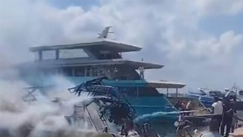 جانب من الحريق