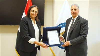 مبنى  البترول يحصل على شهادتي الأيزو في السلامة والصحة المهنية والإدارة البيئية كأول مبنى بالحي الحكومي بالعاصمة الإدارية