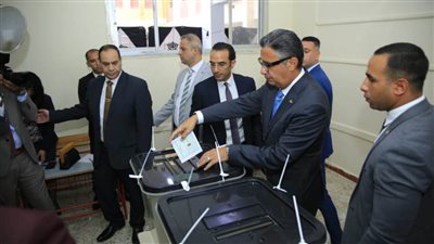 وزير التموين والتجارة الداخلية يدلي بصوته في انتخابات مجلس الشيوخ