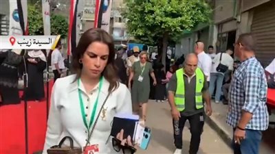 وفد أجنبي يزور عددًا من لجان الاقتراع بانتخابات الشيوخ بلجان السيدة زينب في القاهرة 