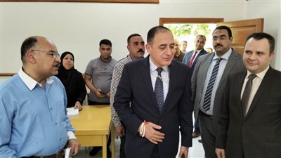 رئيس لجنة انتخابات أسيوط يتفقد عددًا من اللجان ويؤكد على وعي الناخبين ومشاركتهم في بناء الجمهورية الجديدة