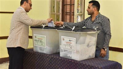 نائب محافظ أسيوط يدلي بصوته في انتخابات الشيوخ ويشيد بحرص المواطنين على المشاركة