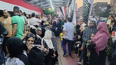 تزايد إقبال الناخبين قبل ساعتين من إغلاق صناديق الاقتراع في اليوم الأول لانتخابات 