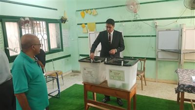 نائب محافظ الدقهلية يدلي بصوته في انتخابات الشيوخ ويتفقد اللجان