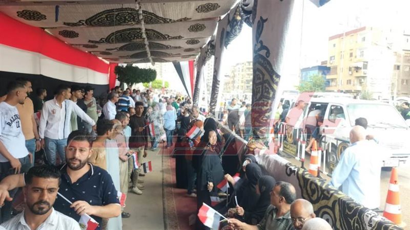 المواطنين أمام اللجان