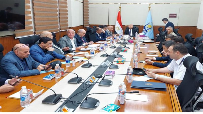 محافظ القاهرة يتابع