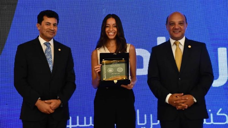 د. أشرف صبحى ود.