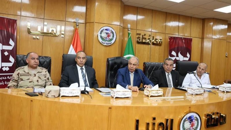 محافظ المنيا خلال