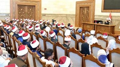 وزير الأوقاف يلقي محاضرة من 