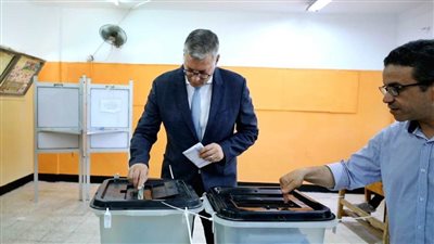 وزير البترول يدلي بصوته في انتخابات مجلس الشيوخ  