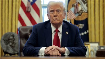 ترامب يصدر أمرًا تنفيذيًّا بفرض رسوم إضافية 25%‭ ‬على الواردات الهندية