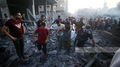 3 شهداء في قصف على دير البلح وخان يونس   