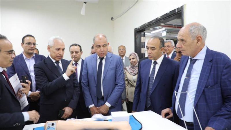 محافظ المنيا ورئيس