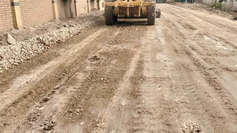 جانب من أعمال رصف