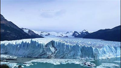 عاجل| نهر بيريتو مورينو الجليدي ينكمش بمقدار 800 متر