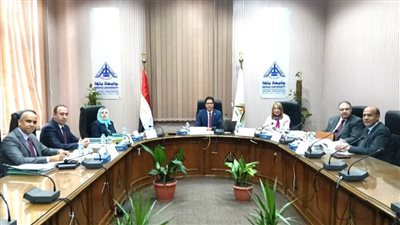 لجنة قيادات جامعة بنها تستقبل المتقدمين للوظائف القيادية
