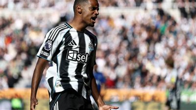 إيزاك يتمرد على نيوكاسل.. وليفربول يترقب الفرصة الأخيرة