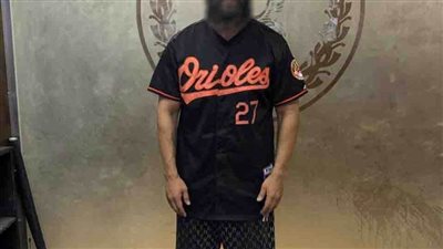 ضبط صانع محتوى نشر مقاطع فيديو مخالفة للآداب العامة