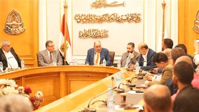 بعد تدخل رئيس الوزراء.. انفراجة في أزمة الديون المتراكمة لـ