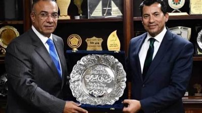 وزير الرياضة يهنئ منتخب السلة بالفوز على مالي في افتتاحية بطولة الأفروباسكت