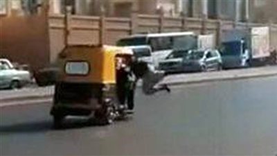 كشف ملابسات تداول فيديو بقيام قائد مركبة 