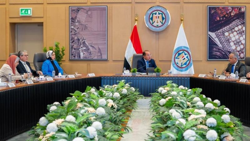 وزير المالية خلال