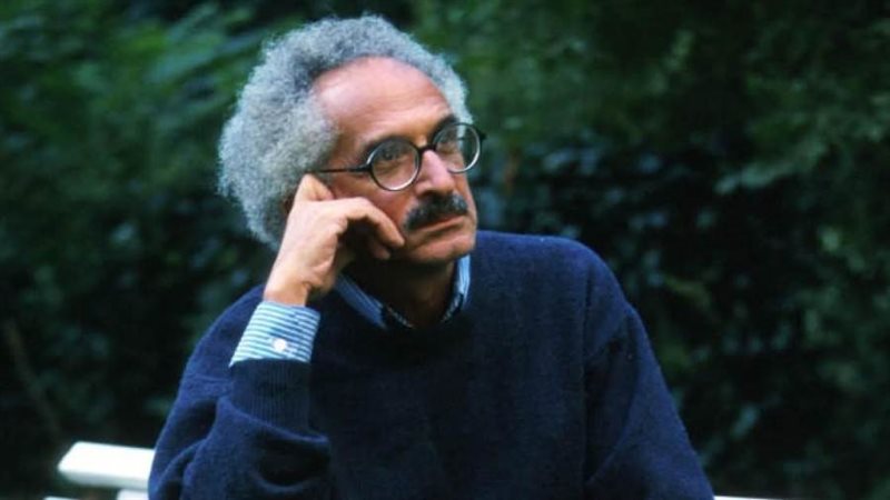 الاديب صنع الله إبراهيم