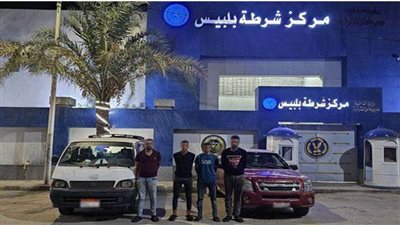 كشف ملابسات تداول مقاطع فيديو بقيام قائدي سيارتين 