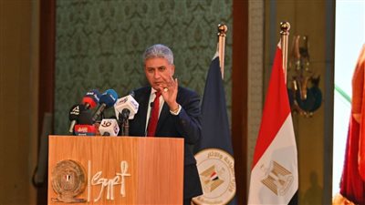 وزير السياحة والآثار يطلق حملة ترويجية لتسليط الضوء على أهمية السياحة للمجتمع