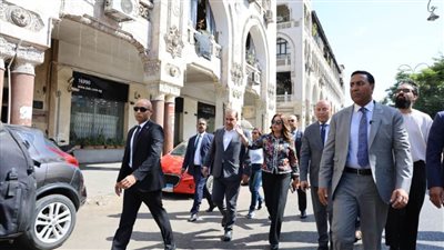 وزيرة التنمية ومحافظ القاهرة يتفقدان أعمال تطوير شارع إبراهيم باشا بالكوربة مصر الجديدة