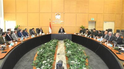 وزير الإسكان يتابع الإجراءات بشأن قوانين إيجار الأماكن وإعادة تنظيم العلاقة بين المالك والمستأجر