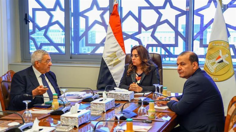 د.منال عوض تتابع