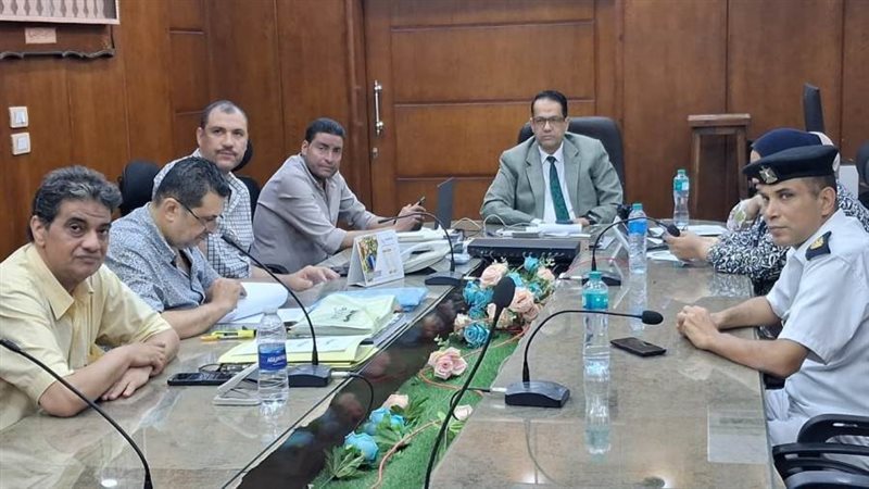 وكيل الوزارة داخل