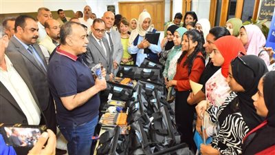محافظ أسيوط يدعم أول تجربة لتدريب الفتيات على العمل في 