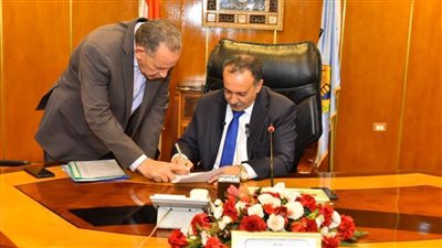 محافظ أسيوط يعتمد نتيجة الدور الثاني للشهادة الإعدادية بنسبة نجاح 71.43% للعامة و85.15% للمهنية