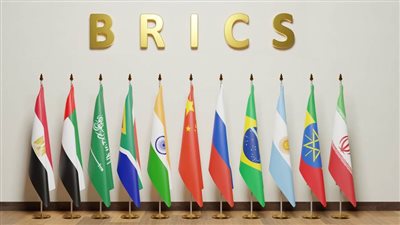 صحيفة روسية: دول بريكس تعيد تشكيل تجارتها ردًا على الرسوم الأمريكية