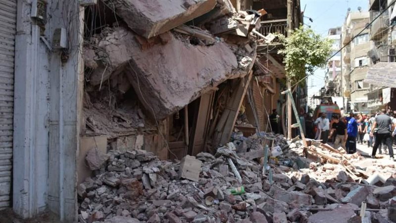 جانب من انهيار العقار